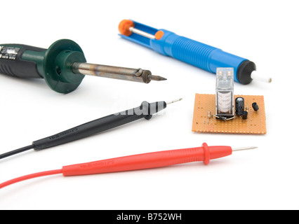Benutzerdefinierte Platine mit Elektronik-Werkzeuge Stockfoto