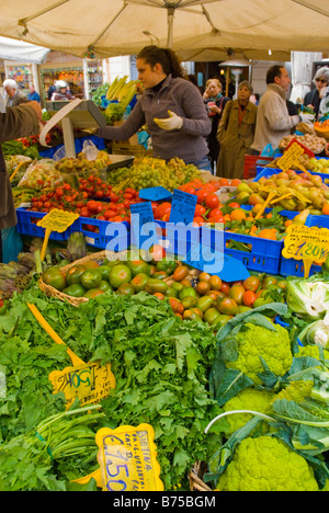 Markt auf der Piazza Campo di Fiori in Rom Italien Europa Stockfoto