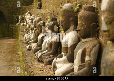 viele Buddhas Stein in myanmar Stockfoto