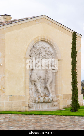 Chateau Petrus Skulptur Pomerol Bordeaux Frankreich Stockfoto