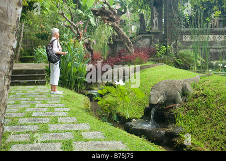 Gärten des Agung Rai Museum of Art in Ubud (Bali - Indonesien). Jardins du Musée d ' Art Agung Rai, À Ubud (Bali - Indonésie). Stockfoto