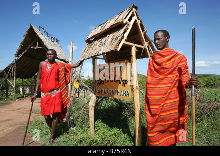 Die Massai Mara Nationalpark in Kenia ist ein berühmter Ort für Touristen zu besuchen, es gibt mehrere Luxus in Lodges und rund um den Park, wo man die Preise übernachten kann, sind hoch ist ein Einzelzimmer in der touristischen Hauptsaison nicht weniger als 500 US aber es gibt auch einige billigere tented Camps im Park zur Verfügung Stockfoto