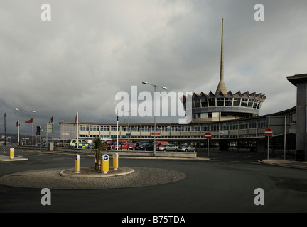 Seehafen in Douglas, Isle of man vor einem stürmischen Himmel Stockfoto