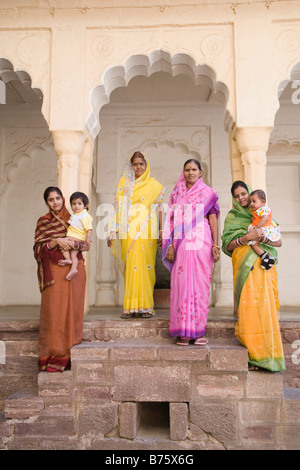 Touristen in einem Fort Meherangarh Fort, Jodhpur, Rajasthan, Indien Stockfoto