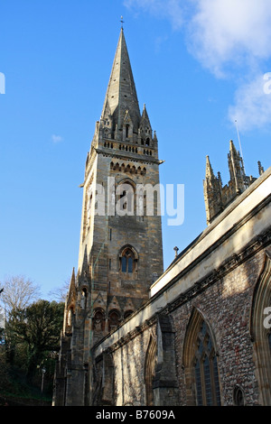 Kirchturm der Kathedrale von Llandaff in Cardiff WalesUK denkmalgeschütztes Gebäude Stockfoto