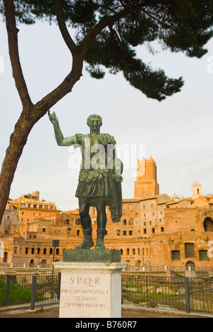 Statue am Foro d Augusto in Mitteleuropa Rom Italien Stockfoto
