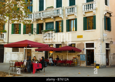 Restaurant am Campo San Giacomo Dell Orio-Platz in Venedig-Italien-Europa Stockfoto