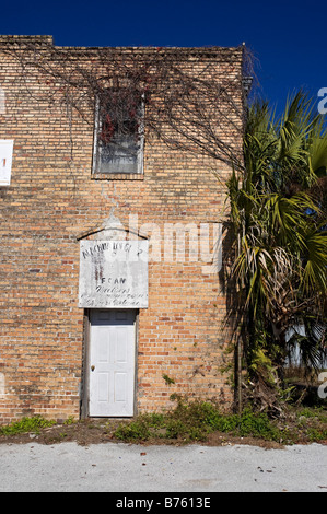 Alte baufällige Buiilding in kleinen North Florida Stadt der Alachua Stockfoto