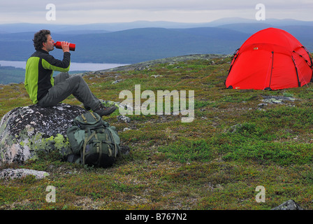 Outdoor-camping Stora Sjoefallet Np Lappland Schweden Laponia Norrbotten Europa Zelt Abenteuer Urlaub Nationalpark Stockfoto