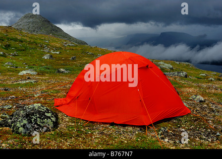 Outdoor-camping Stora Sjoefallet Np Lappland Schweden Laponia Norrbotten Europa Zelt Abenteuer Urlaub Nationalpark Stockfoto