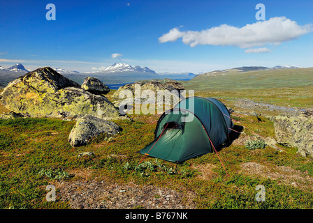 Outdoor-camping Stora Sjoefallet Np Lappland Schweden Laponia Norrbotten Europa Zelt Abenteuer Urlaub Nationalpark Stockfoto