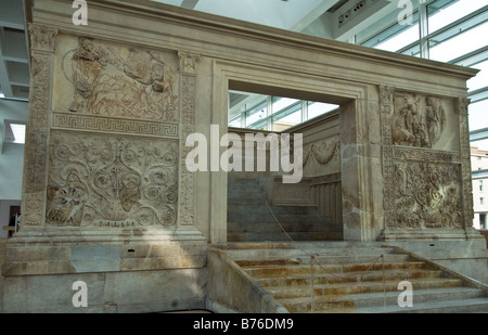 Römischen Altar der Ara Pacis in Rom Stockfoto