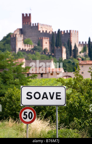 Ortstafel, Burg, Soave, Veneto, Italien Stockfoto