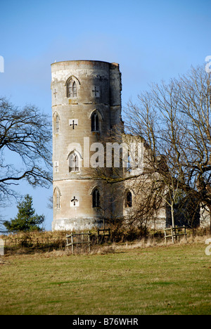 Gotischer Turm Torheit in der National Trust Unterkunft Wimpole House, Cambridgeshire, Großbritannien Stockfoto