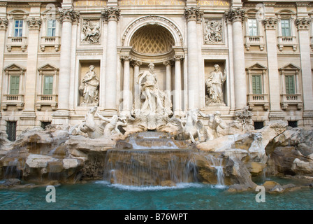 Fontana di Trevi in Centro Storico Bezirk von Rom Italien Europa Stockfoto