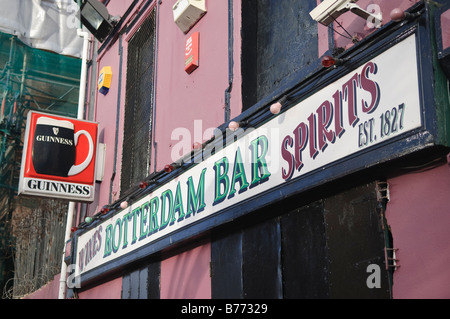 Rotterdam-Bar, Belfast, Besitz und betrieben von Chris Roddy. Stockfoto