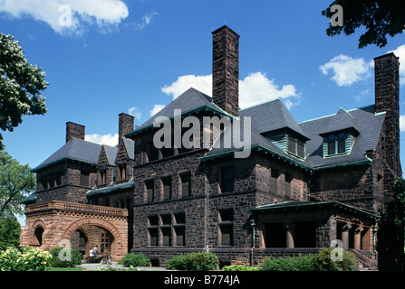 JAMES J. HILL HAUS, CA. 1891 IN ST. PAUL, MINNESOTA IST ÖFFENTLICH ZUGÄNGLICH ENTLANG DER HISTORISCHEN SUMMIT AVENUE.  SOMMER. Stockfoto