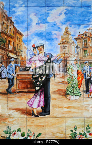 Spanische Fliesen, Azulejos, Darstellung von ein paar tanzen in einem Quadrat, Madrid, Spanien, Europa Stockfoto