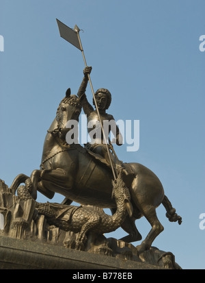 Saint George slaying der Drachenstatue Prag Stockfoto