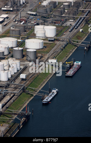 Luftaufnahme, Gastanks, Rhein-Herne-Kanal, Ruhrort Viertel, Duisburg, Nordrhein-Westfalen, Deutschland, Europa Stockfoto