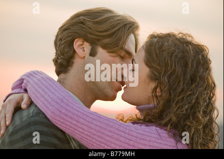 Nahaufnahme von paar küssen Stockfoto