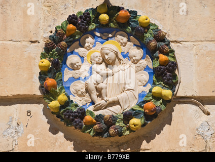 Madonna und Kind Haus Plaque, Mdina, Malta Stockfoto