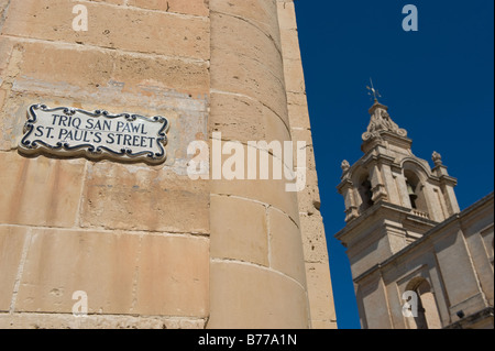 St. Pauls Straßenschild und Kathedrale Mdina, Malta Stockfoto