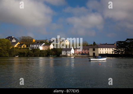 Kinsale Hafen im weichen Abendlicht. Stockfoto