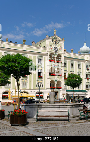 Rathaus mit Glockenspiel, Gmunden auf See Traunsee, Oberösterreich, Österreich, Europa Stockfoto