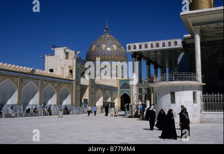 Gläubige in der Askarija-Moschee, Goldene Moschee vor seiner Zerstörung im Februar 2006, Samarra, Irak, Nahost Stockfoto