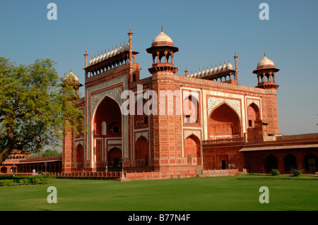 Tor zum Taj Mahal in Agra, Rajasthan, Indien, Asien Stockfoto