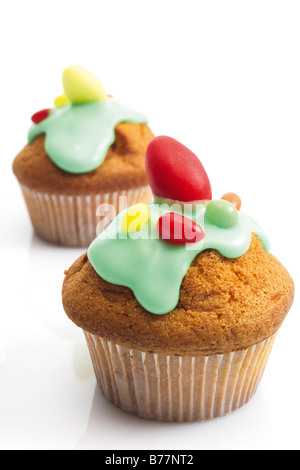 Ostern-Muffins mit Zuckerguss Stockfoto