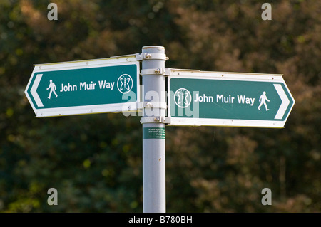 Wegweiser für den John Muir Weg Langstrecken Fußweg, Schottland Stockfoto