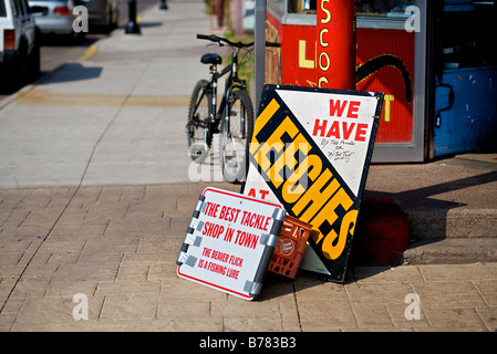 Zeichen außerhalb der Biber Haus-Köder-Shop in Grand Marais Minnesota. Stockfoto