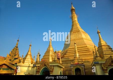 Sule Paya heiligen buddhistischen Tempel in Yangon, Myanmar. Stockfoto