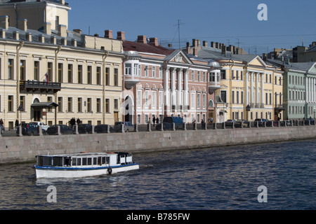 Blick auf Fluss Fontanka von Panteleimonovsky Brücke in St. Petersburg, Russland. Stockfoto