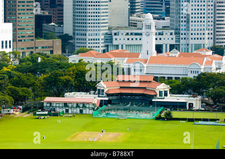 Zentralen Padang in Singapur mit dem Finanzviertel hinter. Stockfoto