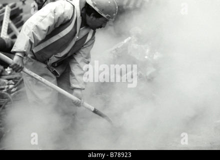 Ingenieur, arbeitet auf Baustelle Stockfoto