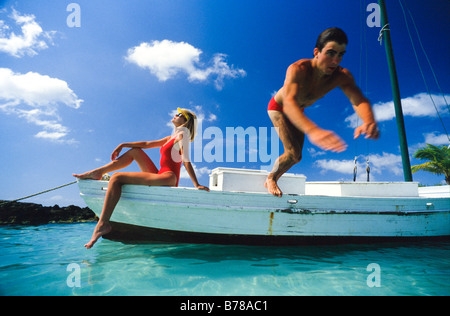 Paar auf Unterkunftstyp in Mexiko, Schwimmen Stockfoto