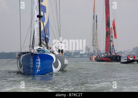 YACHTEN, DIE TEILNAHME AN VOLVO OCEAN RACE 2008 IN KOCHI, KERALA Stockfoto