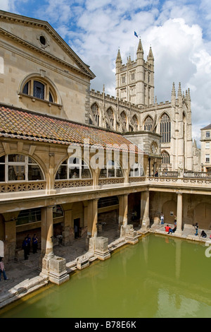 Römerbad und Abteikirche von Bath, Bath, Somerset, England, Großbritannien, Europa Stockfoto