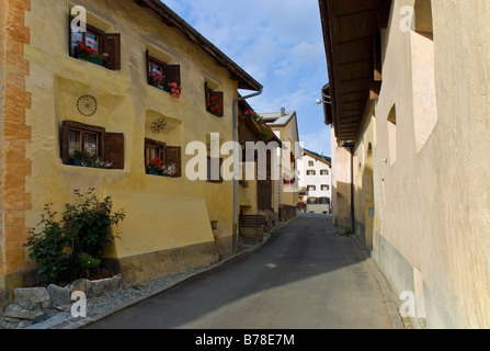 Straße in gesendet, untere Engadin, Kanton Graubündens, der Schweiz, Europa Stockfoto