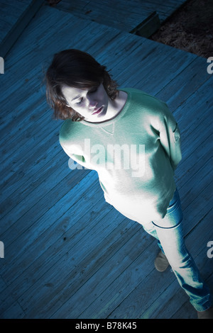 Junge schwangere Frau.  -MODELL VERÖFFENTLICHT. Stockfoto