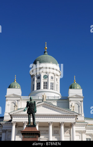 Alexander II Statue, Tuomiokirkko, Helsinki Kathedrale, Senatsplatz, Helsinki, Finnland, Europa Stockfoto