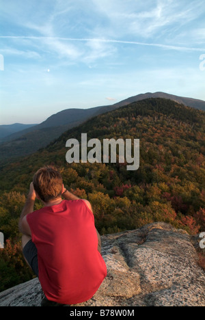 Sonnenuntergang vom Gipfel des North Zuckerhut in den Herbstmonaten in den White Mountains New Hampshire USA Stockfoto