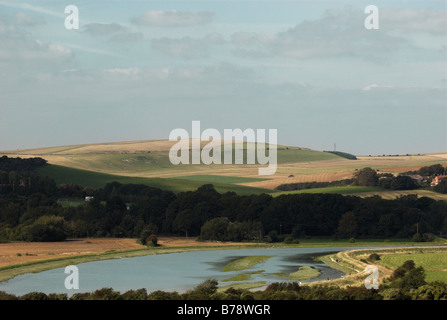 Der Fluss Adur und der South Downs im Spätsommer in der Nähe von Shoreham-By-Sea, West Sussex. Stockfoto