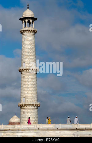 Minarett, Mausoleum von den Taj Mahal, Agra, Uttar Pradesh, Nordindien, Indien, Asien Stockfoto
