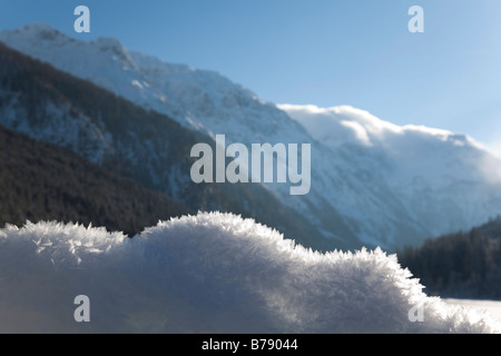 Muster erstellt von Schnee, Eis, Frost, Licht und Schatten Stockfoto