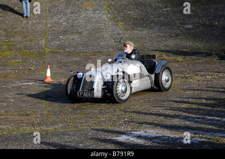 1928-tests 30 Austin Ulster spezielle 747cc VSCC Neujahr fahren Brooklands Januar 2009 Stockfoto