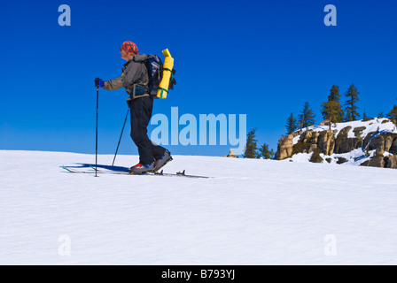 Backcountry Skifahrer an Taft Point Yosemite National Park California Stockfoto